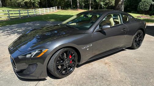 Gray 2013 Maserati GranTurismo Sport
