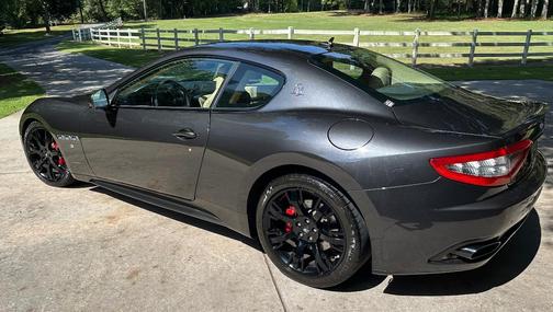 Gray 2013 Maserati GranTurismo Sport