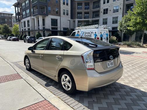 Gold 2010 Toyota Prius II