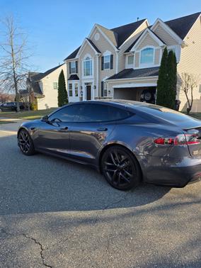 2022 Tesla Model S Plaid