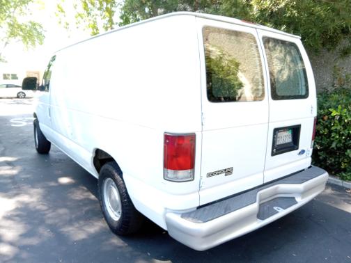 White 1997 Ford E150 Base