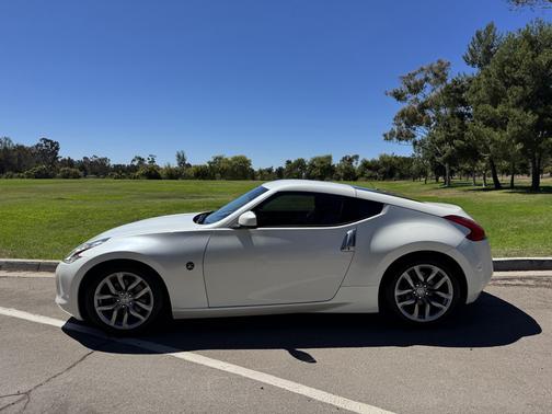 2012 Nissan 370Z Base