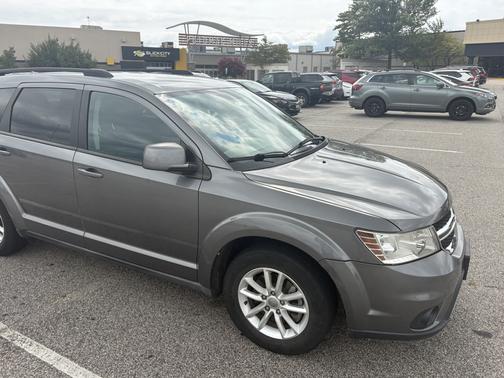 Gray 2013 Dodge Journey SXT