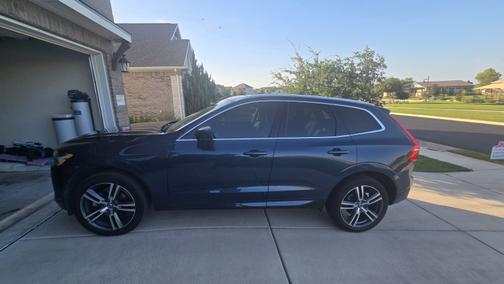 2018 Volvo XC60 T5 Momentum