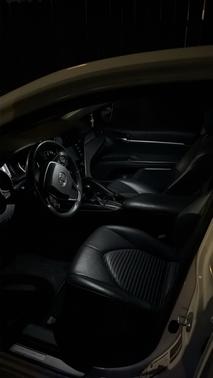 White 2018 Toyota Camry SE