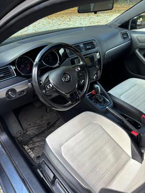 2017 Volkswagen Jetta 1.8T Sport