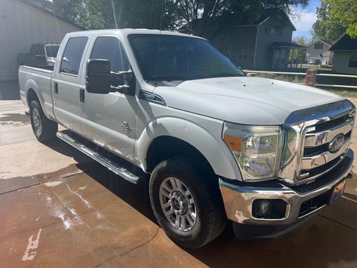 White 2015 Ford F-250 XLT