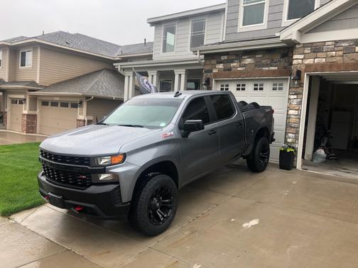 Photo 3 of 4 of 2021 Chevrolet Silverado 1500 Custom Trail Boss