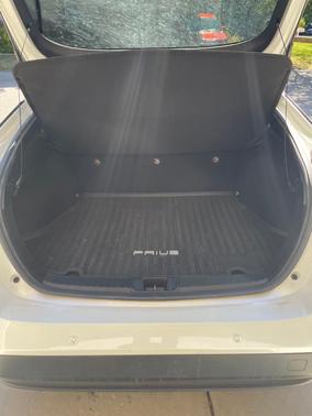 White 2018 Toyota Prius Four