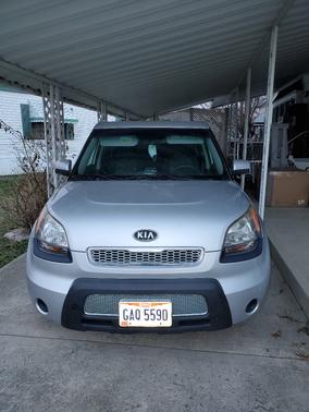2011 Kia Soul +