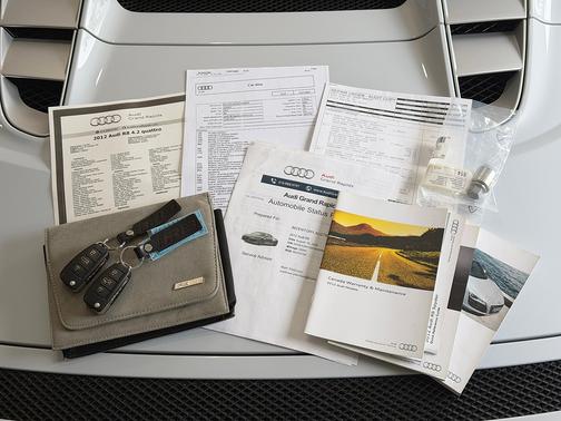 Gray 2012 Audi R8 4.2 quattro Spyder