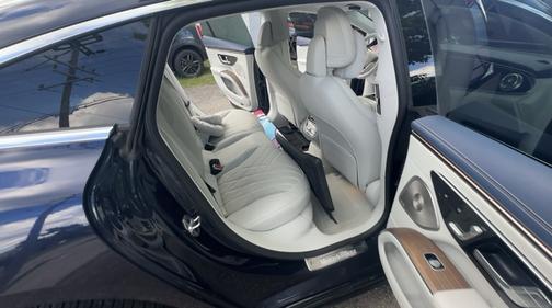 Blue 2022 Mercedes-Benz EQS 580 4MATIC