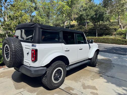 White 2021 Ford Bronco Outer Banks