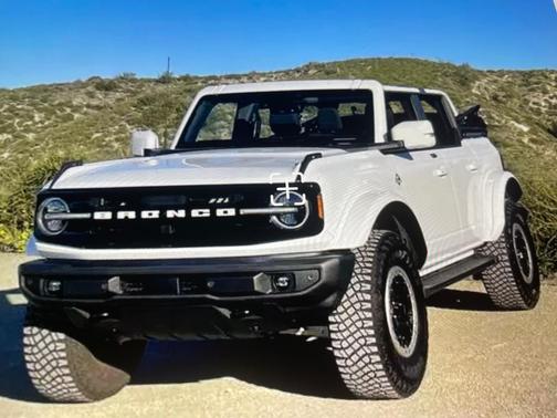 White 2021 Ford Bronco Outer Banks