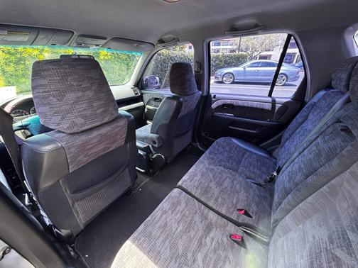 Silver 2004 Honda CR-V LX