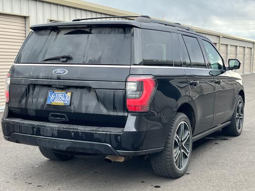 Black 2019 Ford Expedition Limited