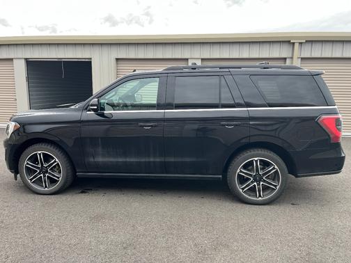 Black 2019 Ford Expedition Limited
