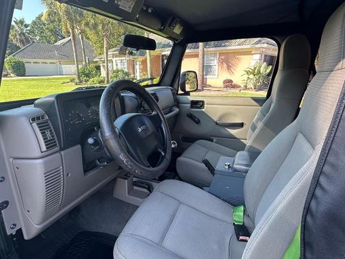 Green 2006 Jeep Wrangler Rubicon