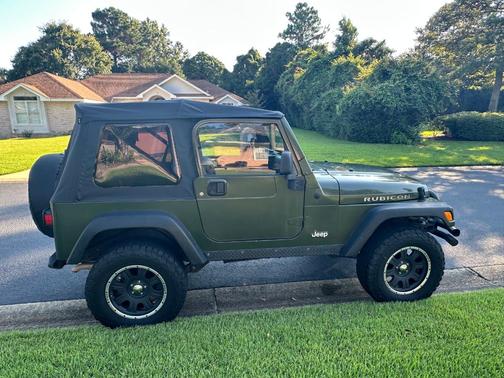 Green 2006 Jeep Wrangler Rubicon