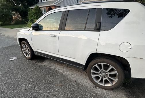 White 2016 Jeep Compass Sport