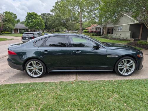 Green 2016 Jaguar XF 35t R-Sport