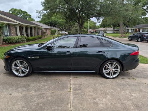 Green 2016 Jaguar XF 35t R-Sport