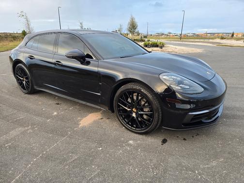 2018 Porsche Panamera Panamera 4S Sport Turismo