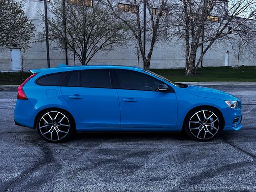 Blue 2016 Volvo V60 T6 Polestar