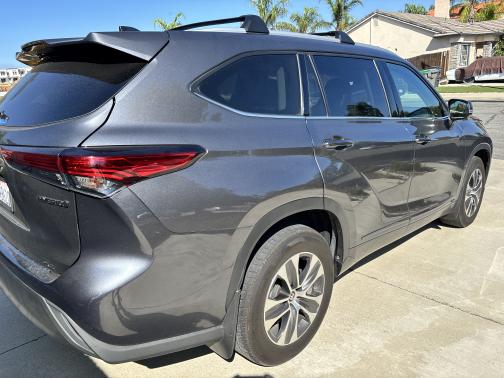 2022 Toyota Highlander Hybrid XLE