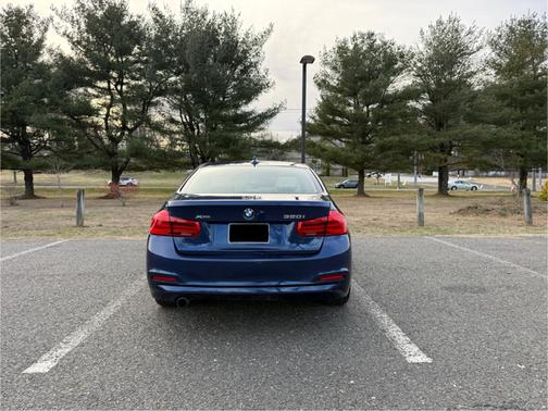 Blue 2017 BMW 320 i xDrive
