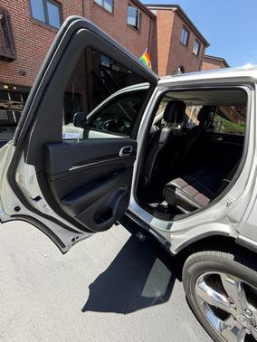 Silver 2011 Jeep Grand Cherokee Laredo
