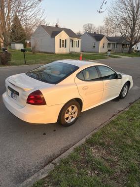 White 2006 Pontiac Grand Prix Base
