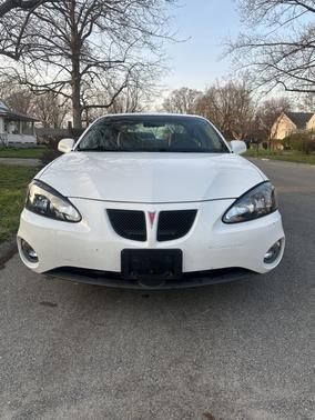 White 2006 Pontiac Grand Prix Base