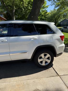 White 2012 Jeep Grand Cherokee Laredo