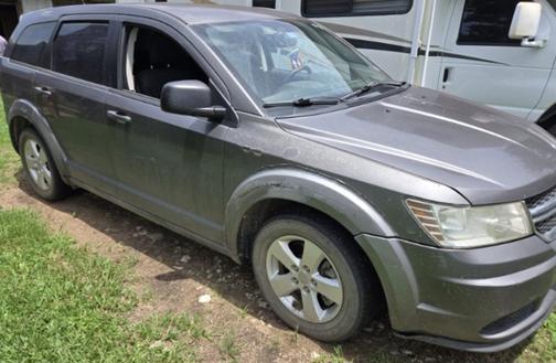 Gray 2013 Dodge Journey SE