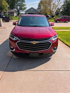 Red 2018 Chevrolet Traverse LT Cloth