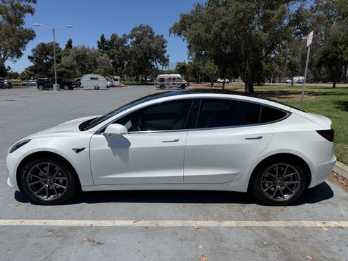 2020 Tesla Model 3 Standard Range Plus