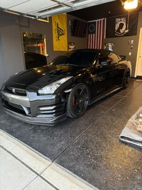 Black 2013 Nissan GT-R Premium
