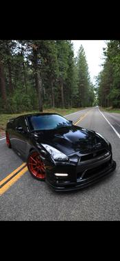 Black 2013 Nissan GT-R Premium
