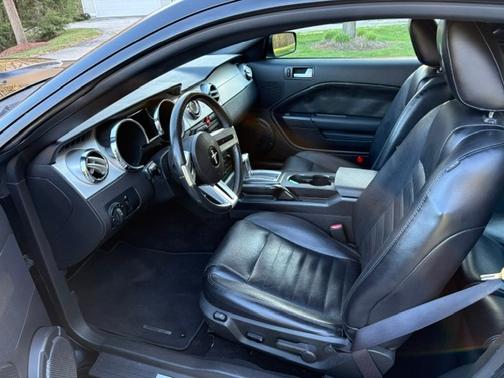 Black 2007 Ford Mustang GT