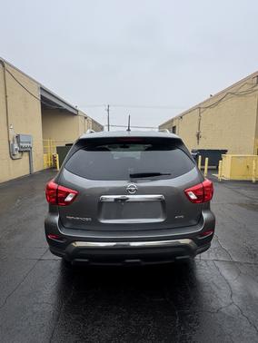 2018 Nissan Pathfinder S