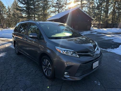 2020 Toyota Sienna Limited