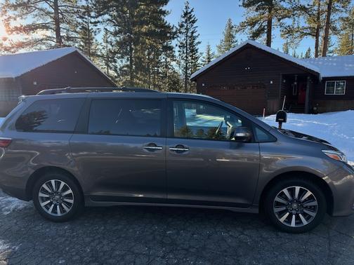2020 Toyota Sienna Limited