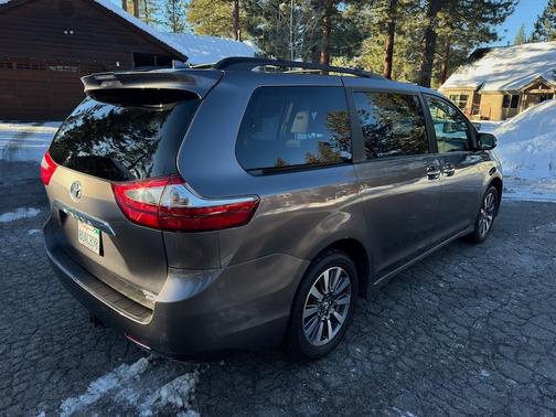 2020 Toyota Sienna Limited