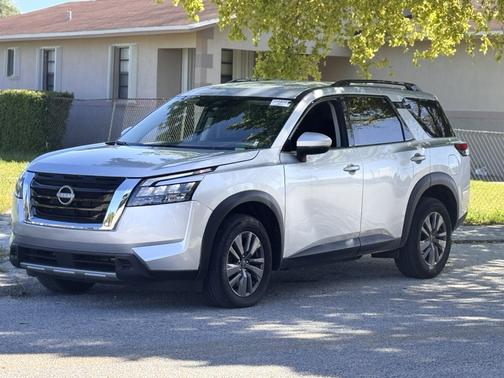 Gray 2024 Nissan Pathfinder SV
