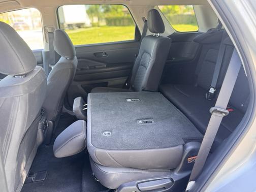 Gray 2024 Nissan Pathfinder SV