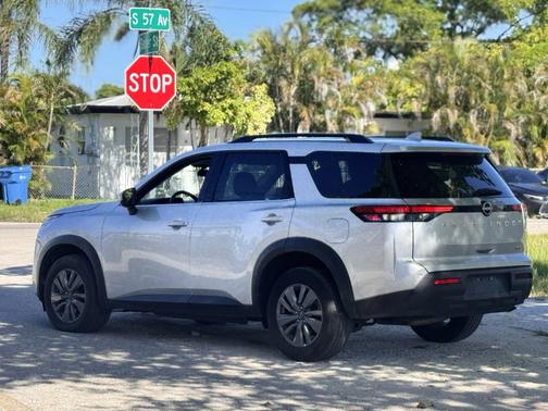 Gray 2024 Nissan Pathfinder SV