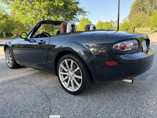 Green 2006 Mazda MX-5 Miata Grand Touring