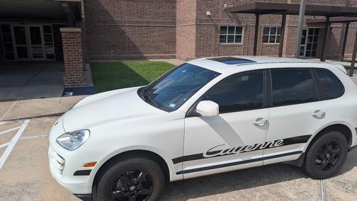 White 2010 Porsche Cayenne Cayenne