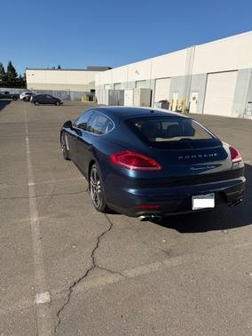 Blue 2014 Porsche Panamera Panamera Turbo Executive